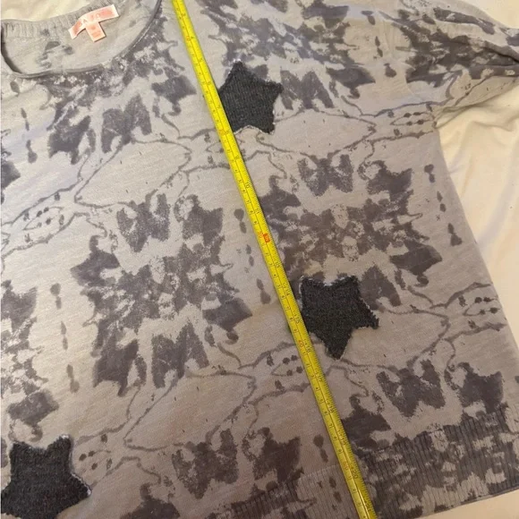 Perfect condition Lisa Todd Pop Star sweater, medium - Picture 8 of 8